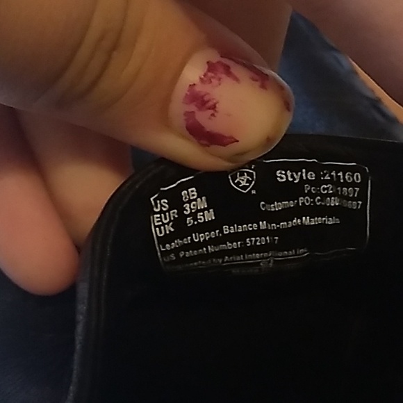 women's Ariat shoes size 8 color black - Picture 9 of 10